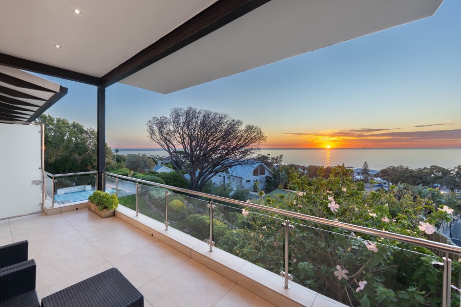 6 Bedroom Property for Sale in Camps Bay Western Cape